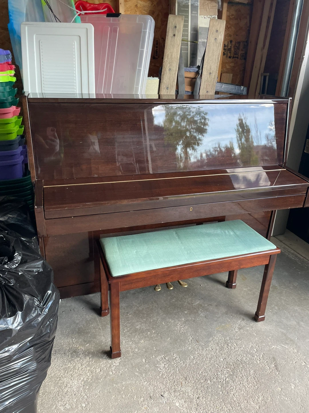 FREE,Hastings Upright Piano with Bench. - photo 2