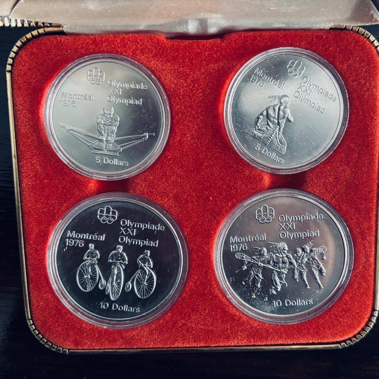 12x Silver 1976 Montreal Olympics Commemorative Coins - photo 3