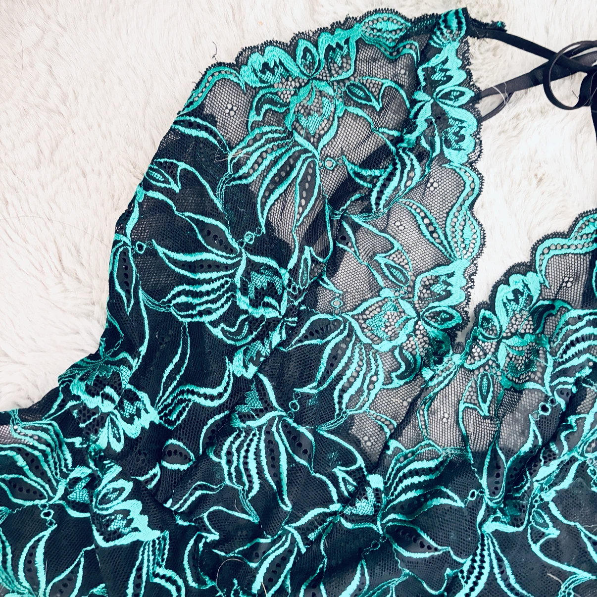 Black and Teal Lace Bodysuit Size M - photo 4
