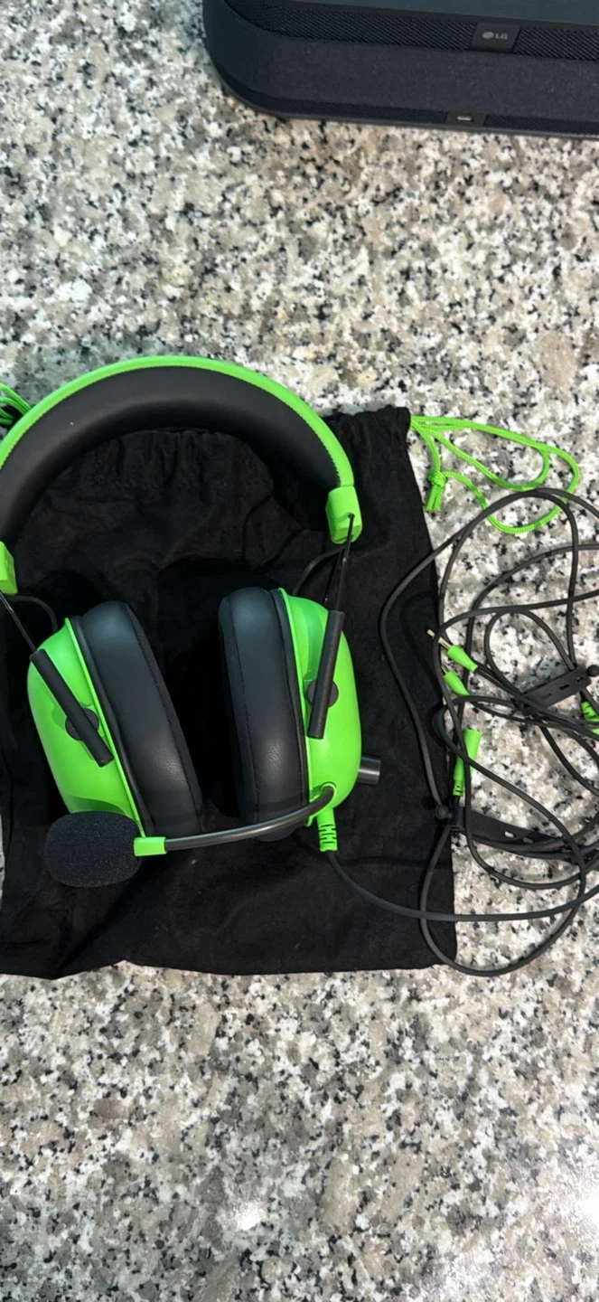 Razer Kraken Wired Gaming Headset - Green