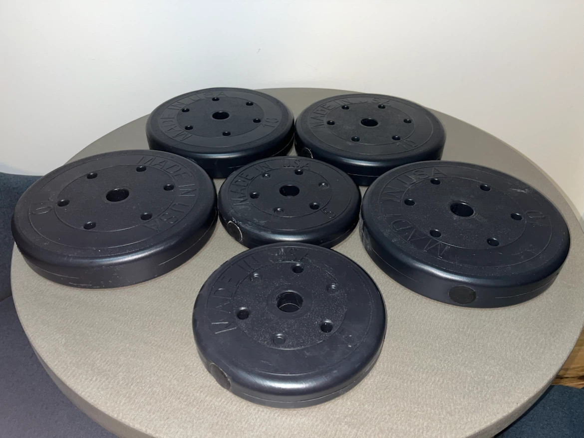 Set of 6 Black Weight Plates (10lb x 4, 5lb x 2)