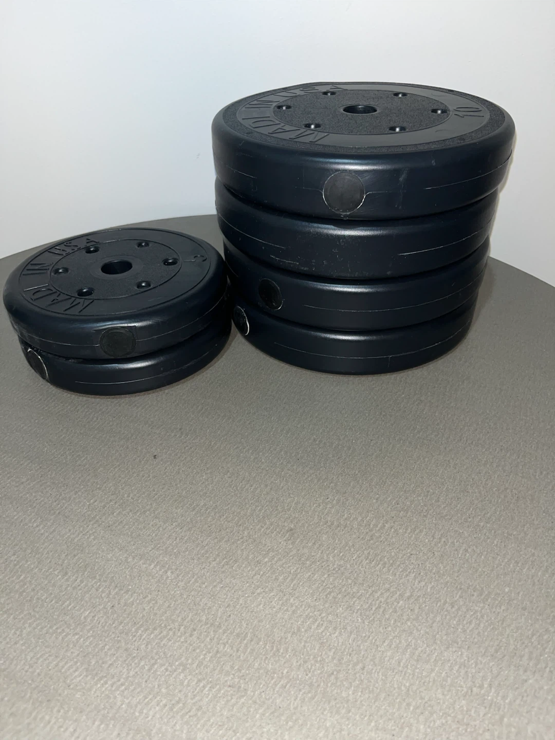 Set of 6 Black Weight Plates (10lb x 4, 5lb x 2) - photo 2