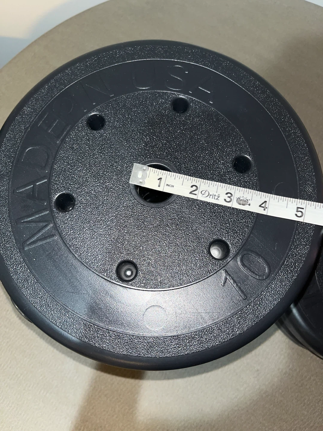 Set of 6 Black Weight Plates (10lb x 4, 5lb x 2) - photo 3