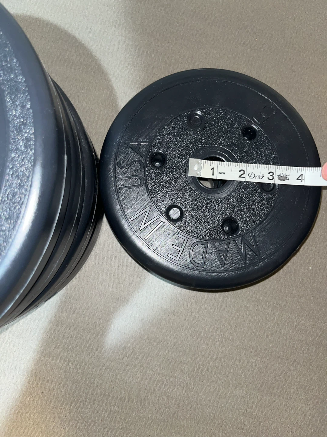 Set of 6 Black Weight Plates (10lb x 4, 5lb x 2) - photo 4