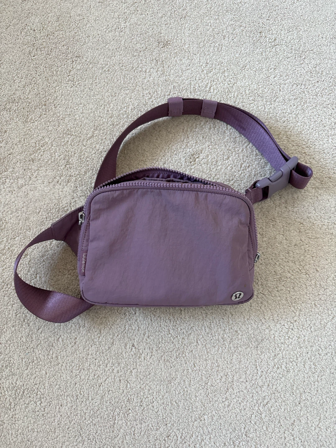 Lululemon Everywhere Belt Bag - photo 2