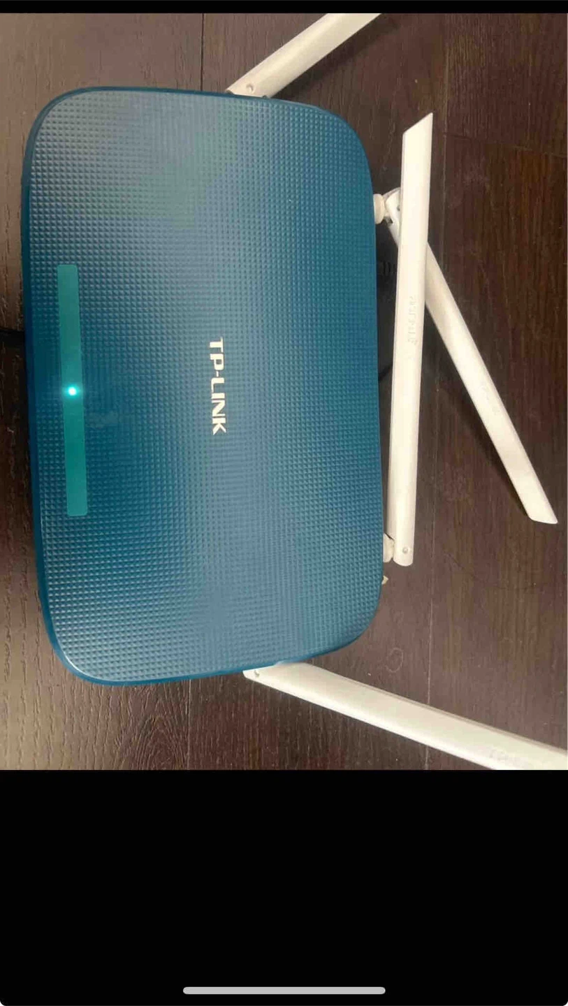TP-Link Router - photo 2