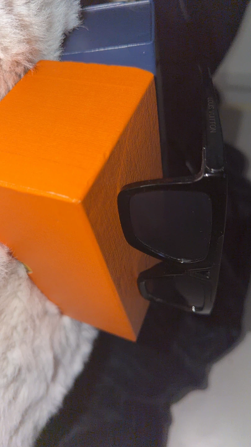 Louis Vuitton Sunglasses with Case and Box and Card - photo 4