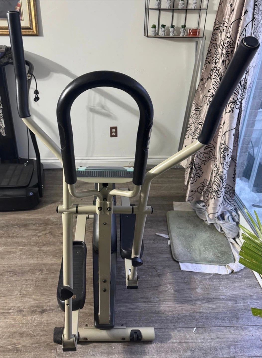 Elliptical Machine - photo 4