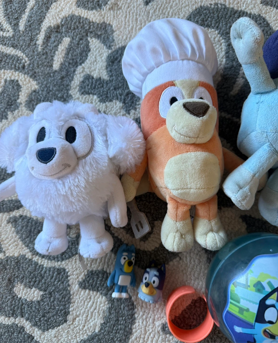 Bluey Toys and Accessories Bundle - photo 2