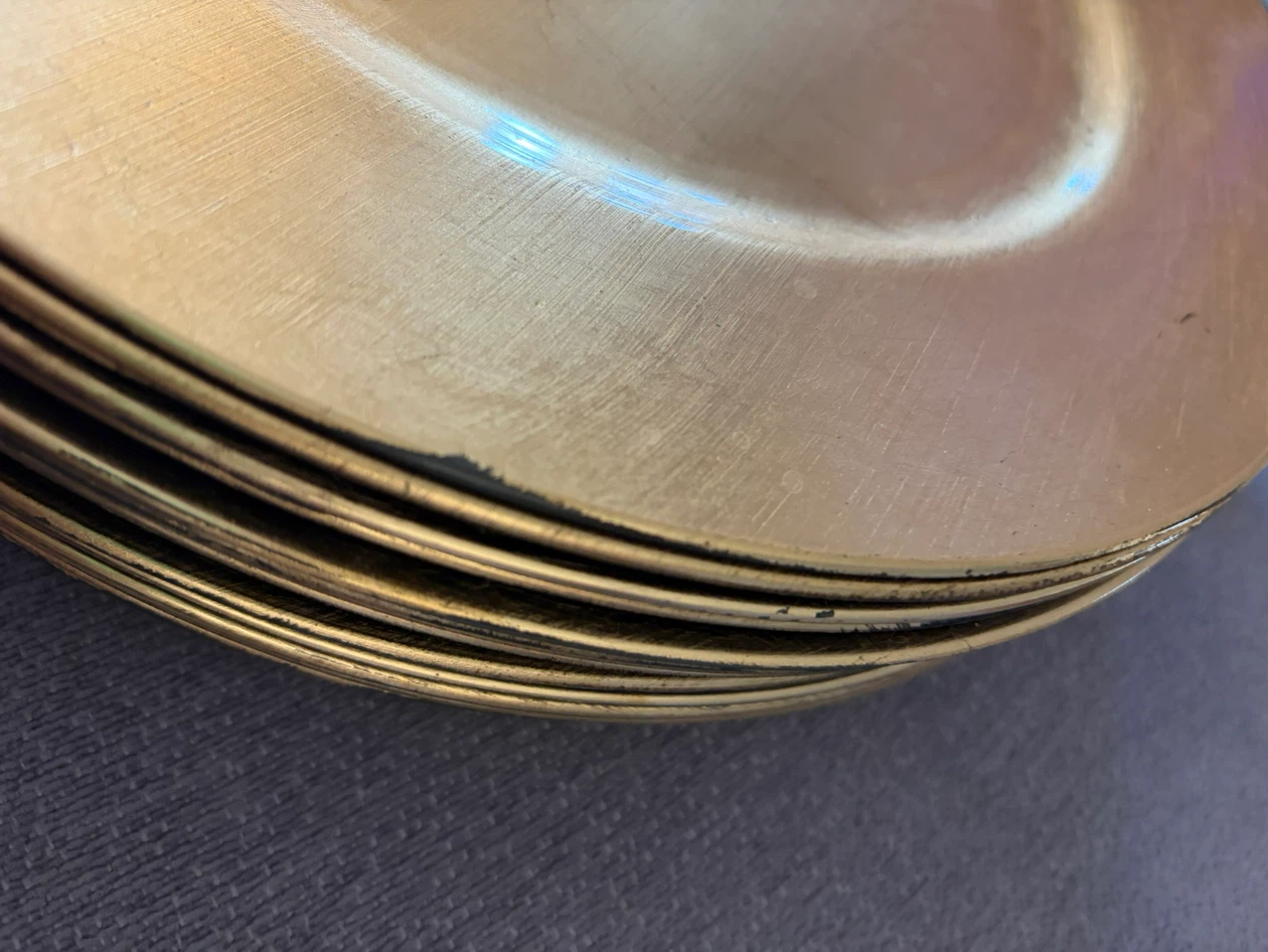 Set of Gold Charger Plates - photo 3
