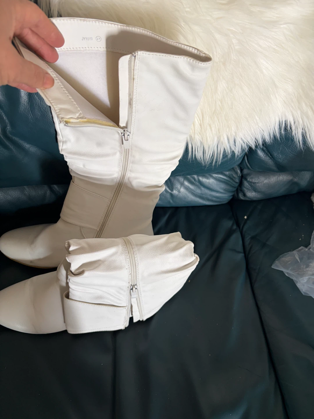 White Slouchy Boots Size 39 - photo 2
