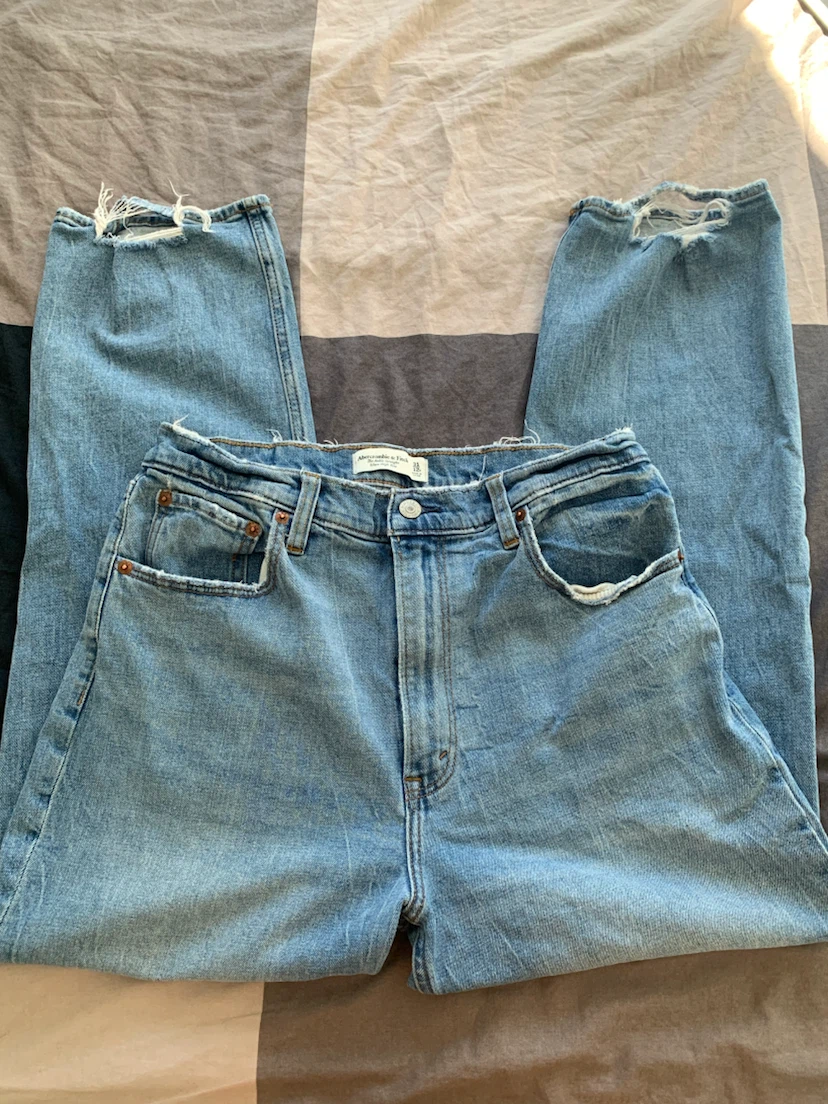 Abercrombie & Fitch Ultra High Rise Straight Jeans