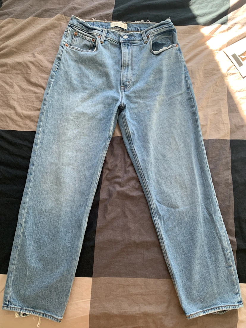 Abercrombie & Fitch Ultra High Rise Straight Jeans - photo 2