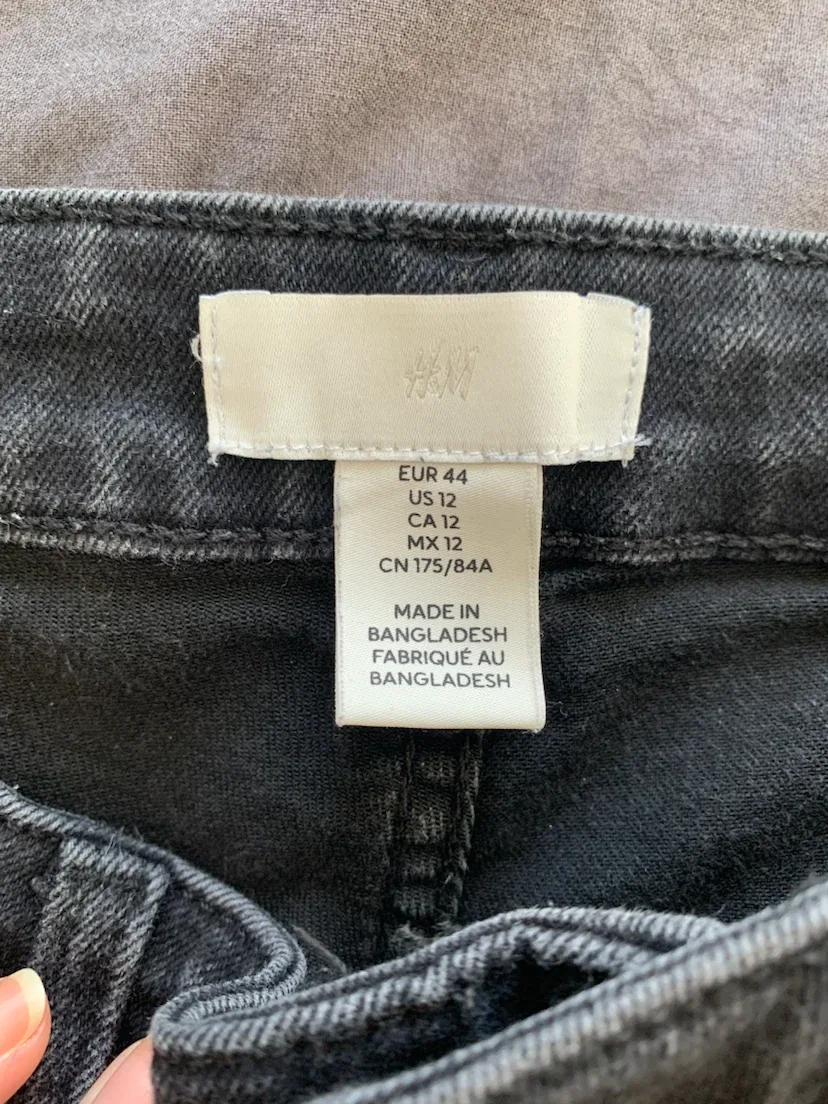 H&M Black Denim Jeans Size 12 - photo 2