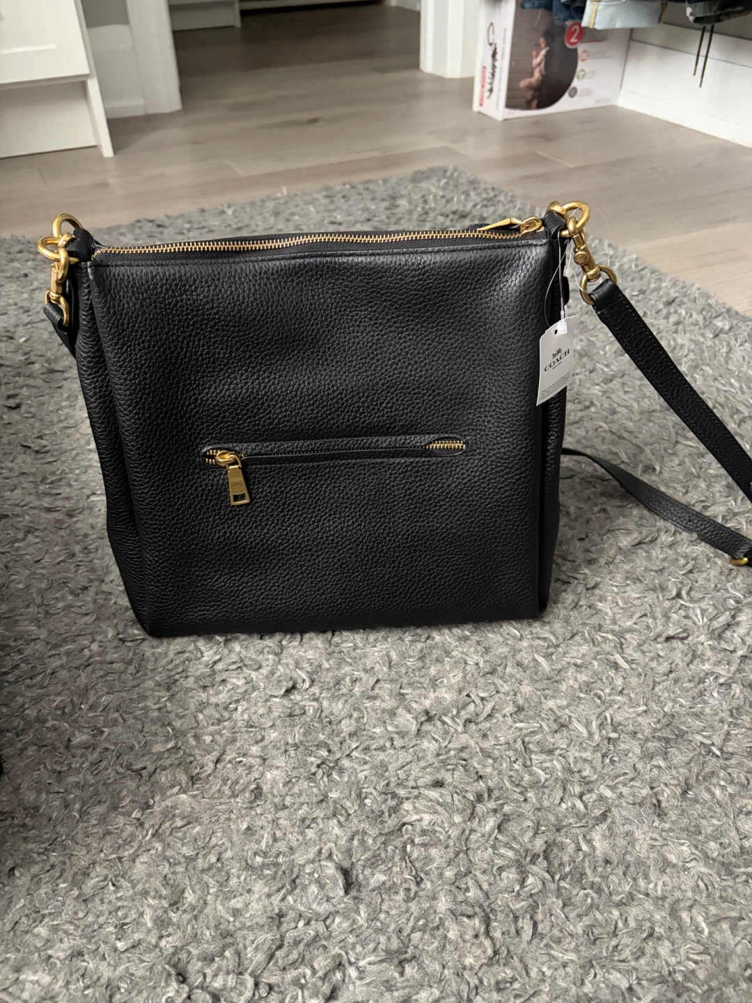 Authentic Brand New Coach Shay Bag - photo 2