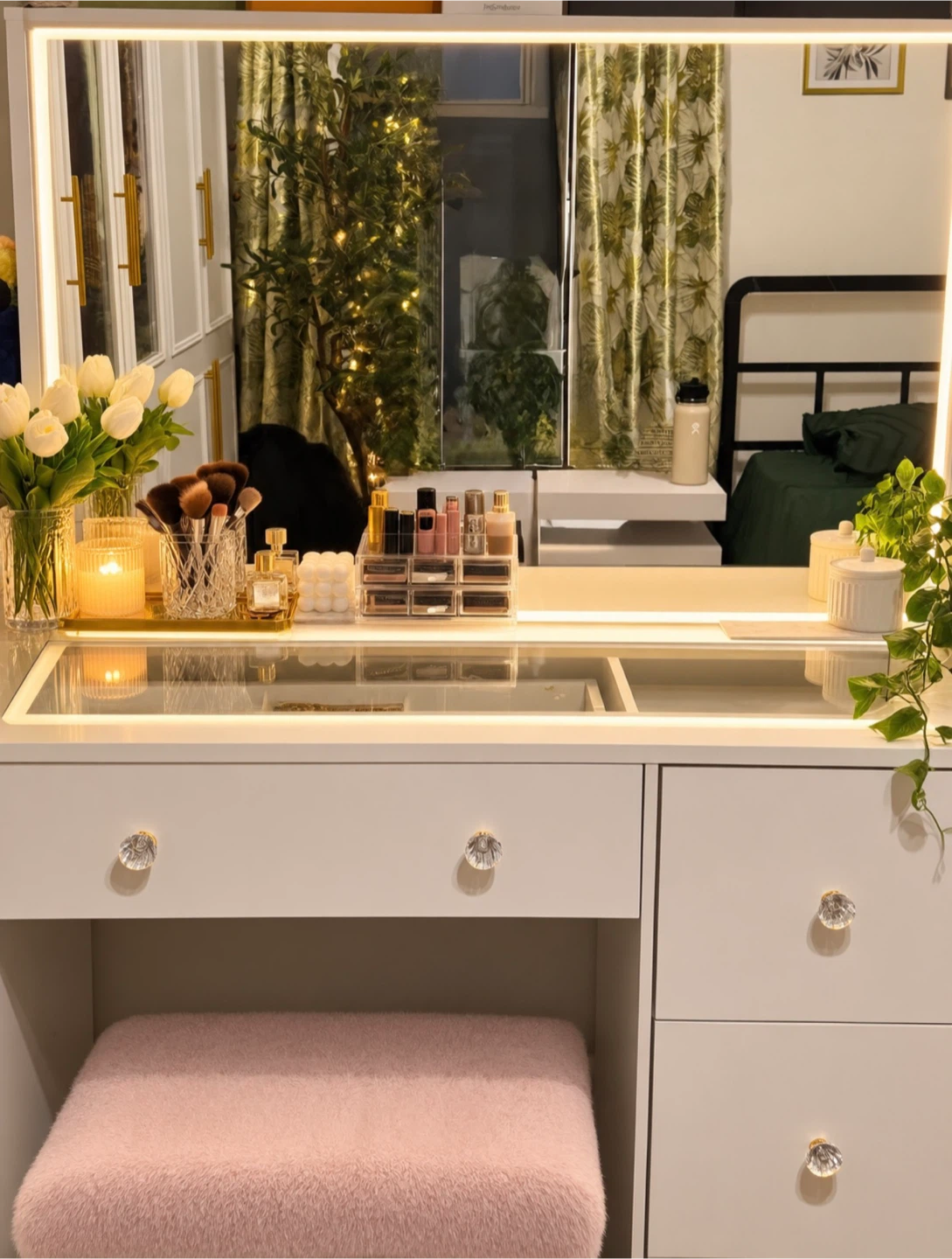 White Vanity Table with LED Lighted Mirror