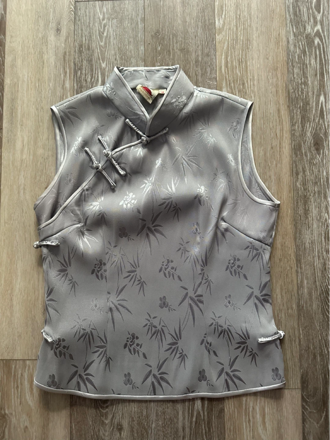 Sleeveless Cheongsam Top, Size Medium