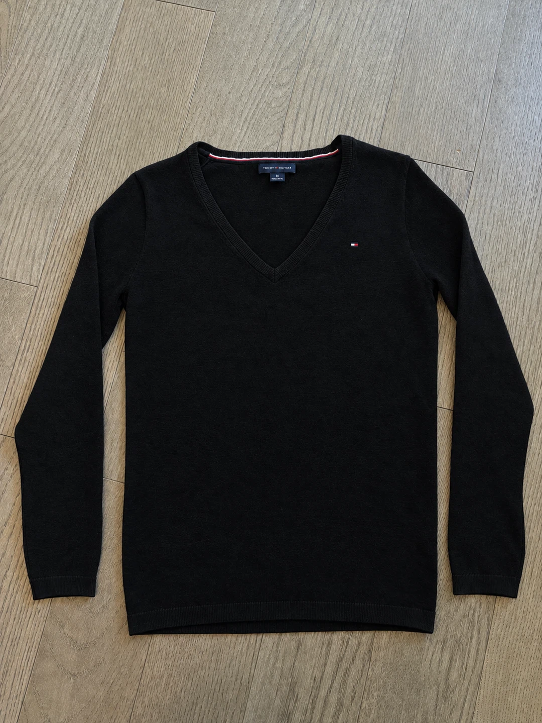 MOVING SALE Tommy Hilfiger Women's shirts & sweater - photo 2
