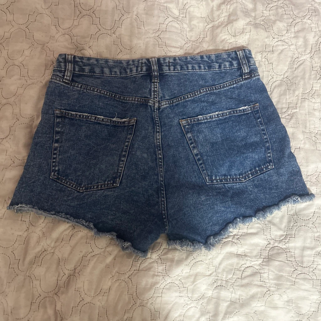 Refuge Vintage Rip Denim Shorts - photo 2