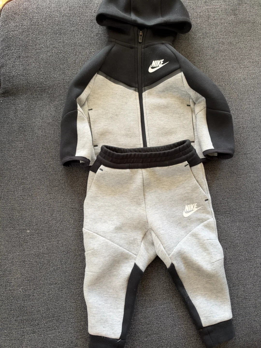 Nike Tech Fleece Tracksuit 12months unisex