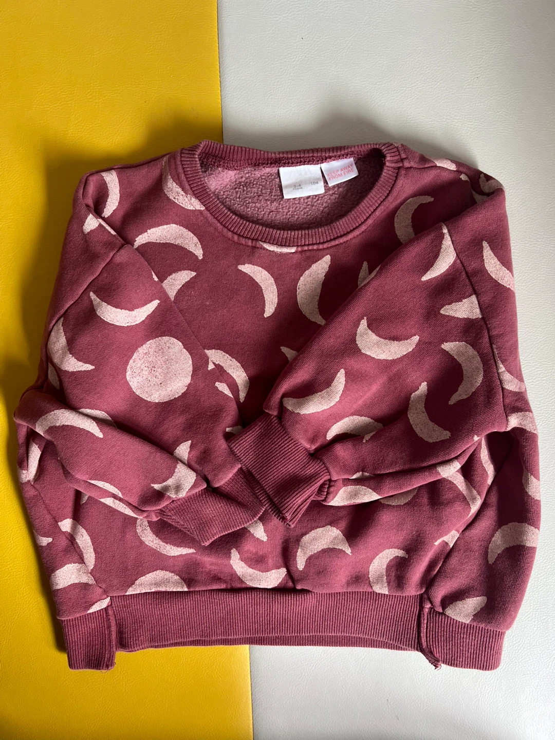 Lot of 5 assorted children's sweaters / tops - photo 2