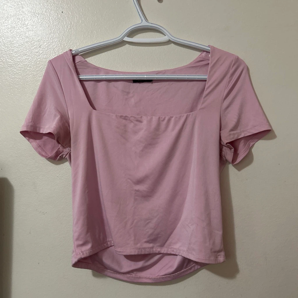 Pink square-neck t-shirt