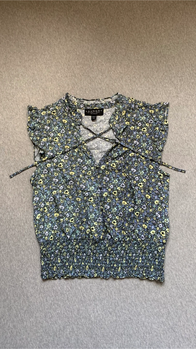 LAUNDRY by Shelli Segal Floral Print Blouse - Size Small
