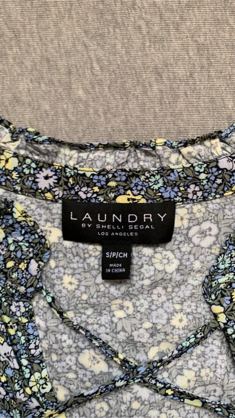 LAUNDRY by Shelli Segal Floral Print Blouse - Size Small - photo 3