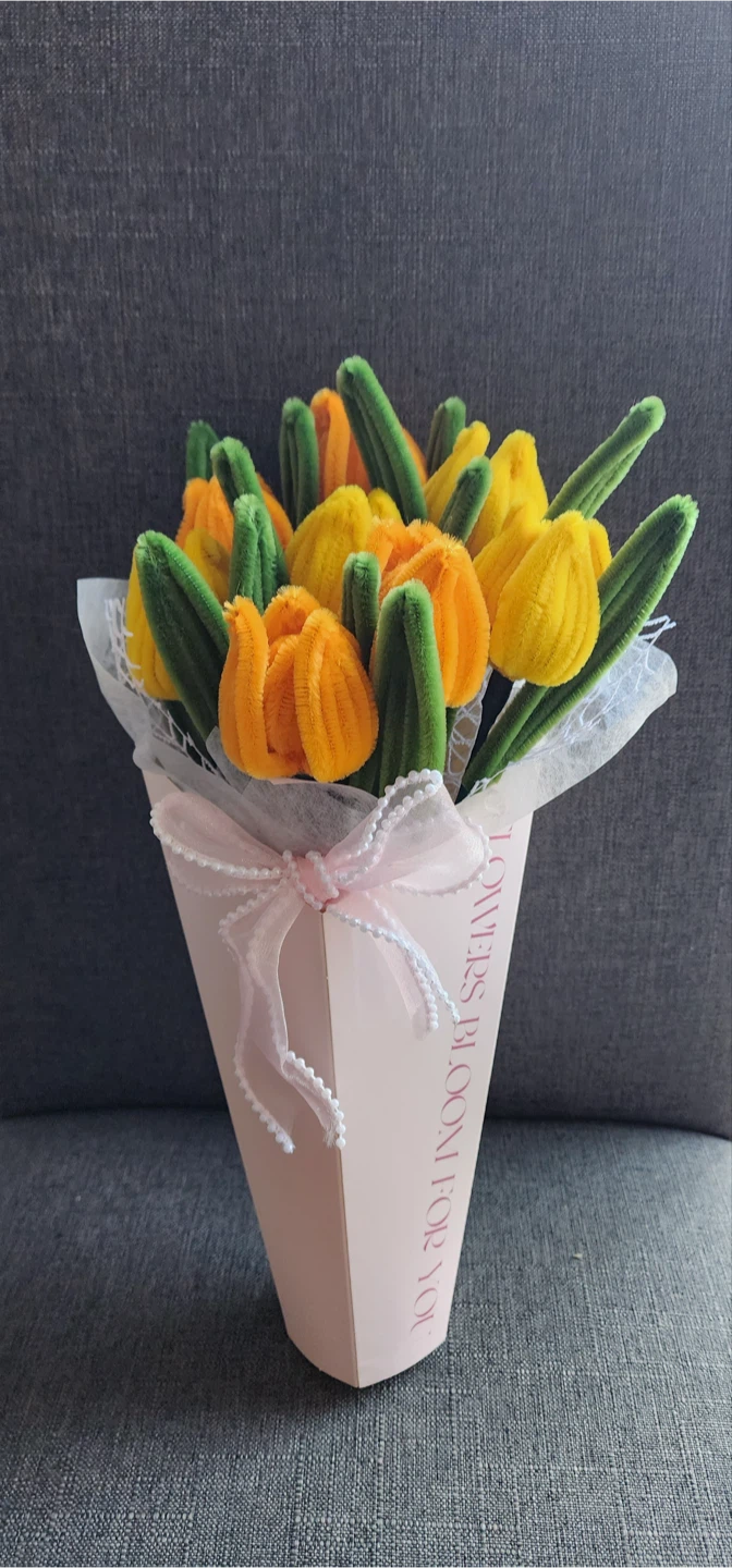 Handmade Pipe Cleaner Flower Bouquets - photo 4