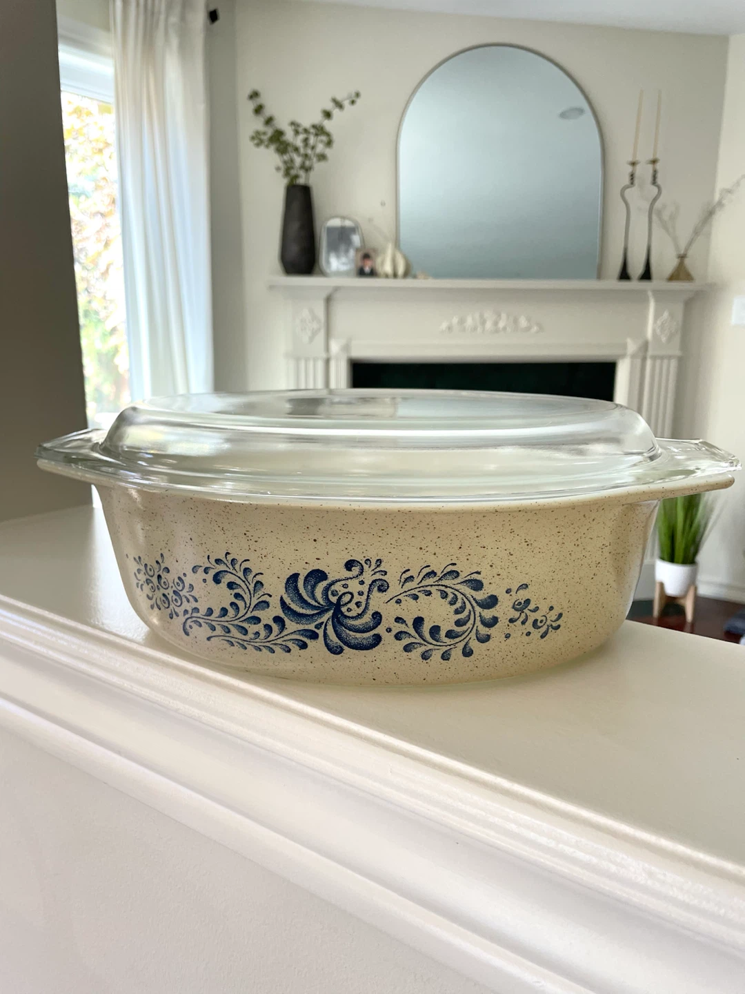 Vintage PYREX ‘Homestead’ Casserole dish with clear lid