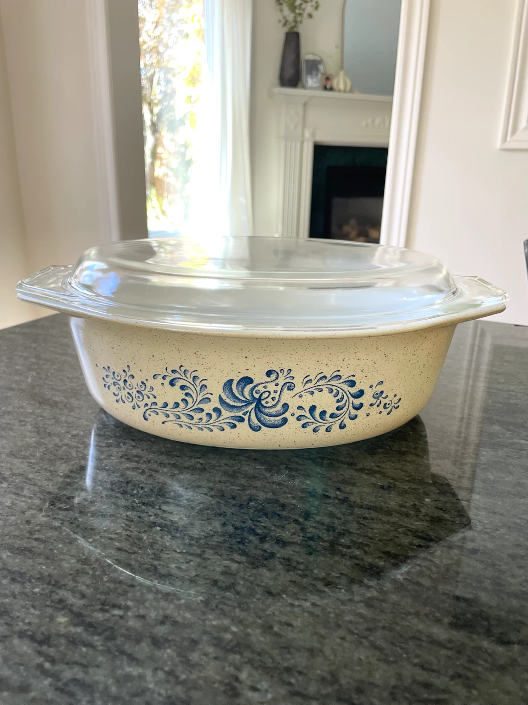 Vintage PYREX ‘Homestead’ Casserole dish with clear lid - photo 2