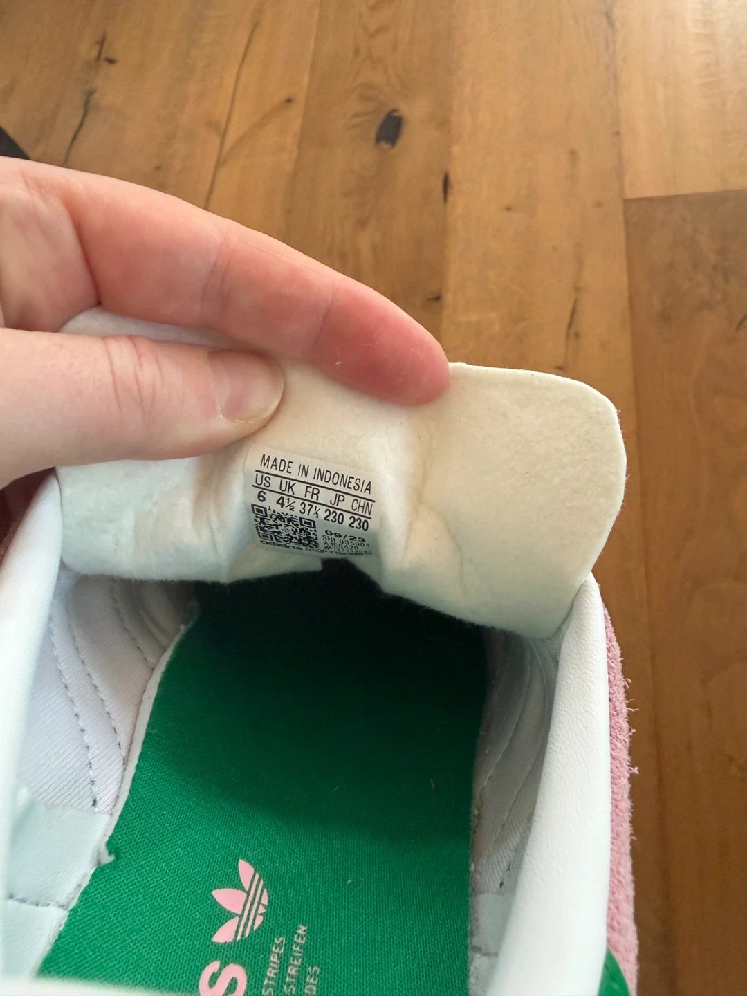 Adidas Gazelle Bold - Pink and Green Sneakers (women’s size 6) - photo 5