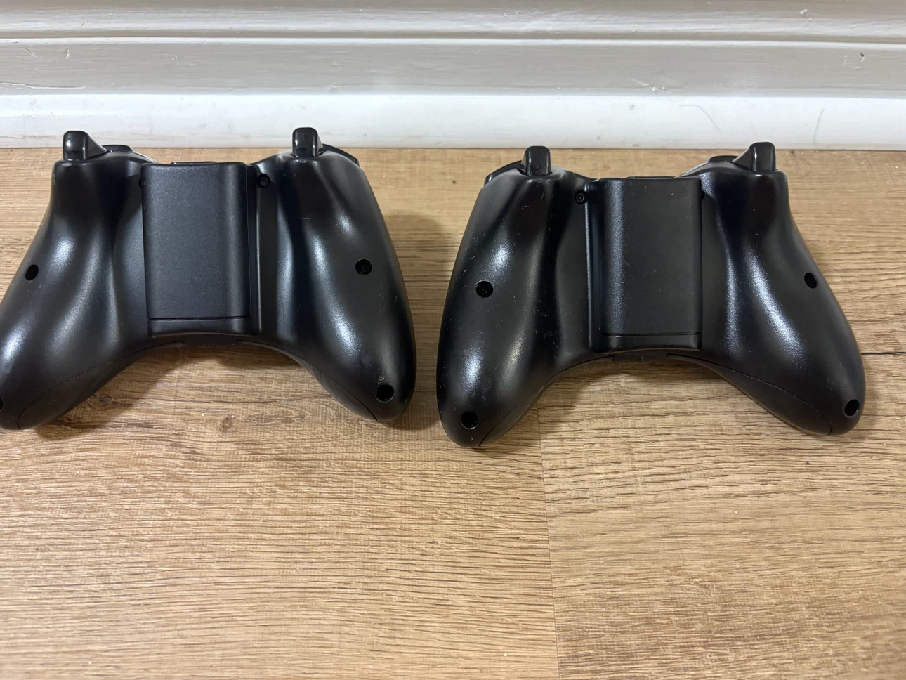 Two Xbox 360 Wireless Controllers - photo 3