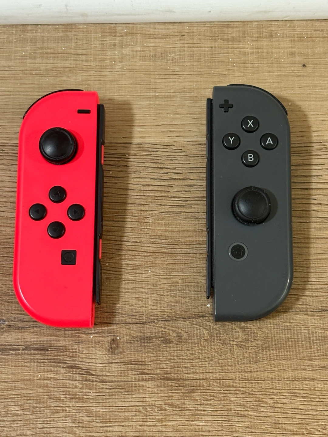 Nintendo Switch Joy-Cons (Neon Red / Gray Pair) - photo 2