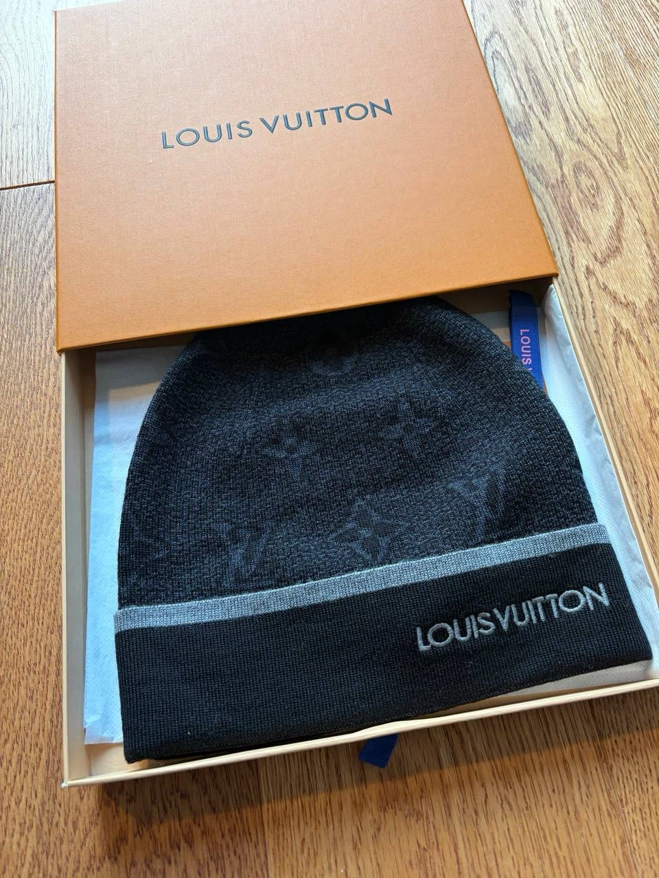 Louis Vuitton Grey Wool Knit Beanie – With Box