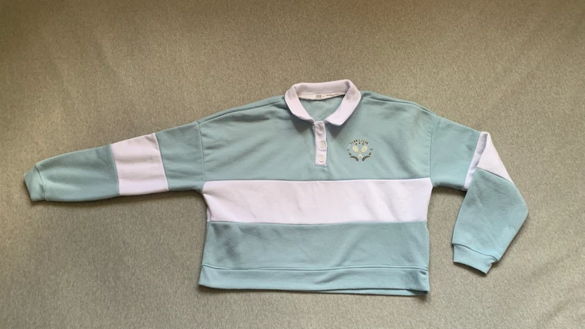 Ladies Tennis Club Collared Pullover - Size Large