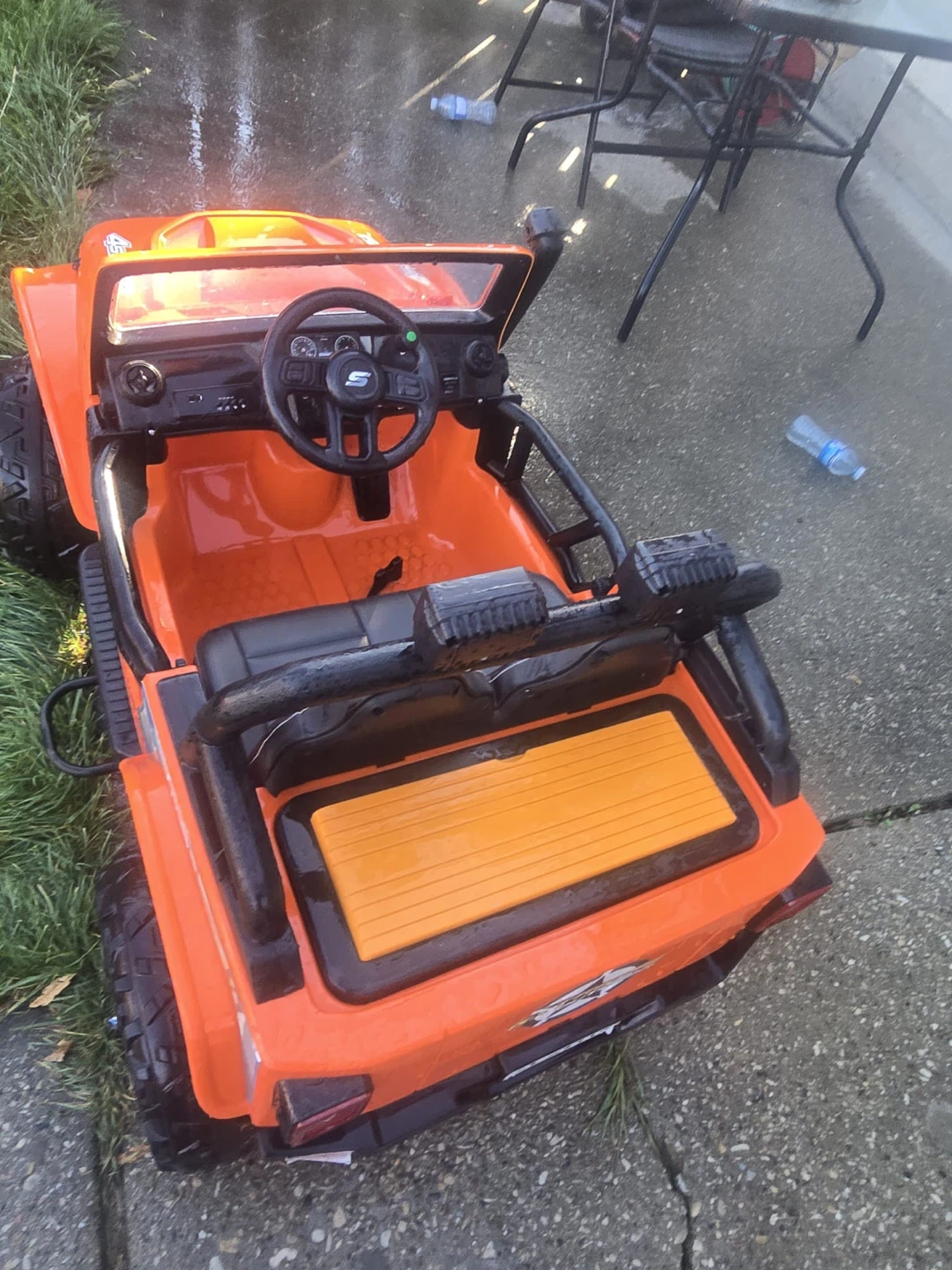 Kids Ride-on Electric Jeep Orange - photo 2