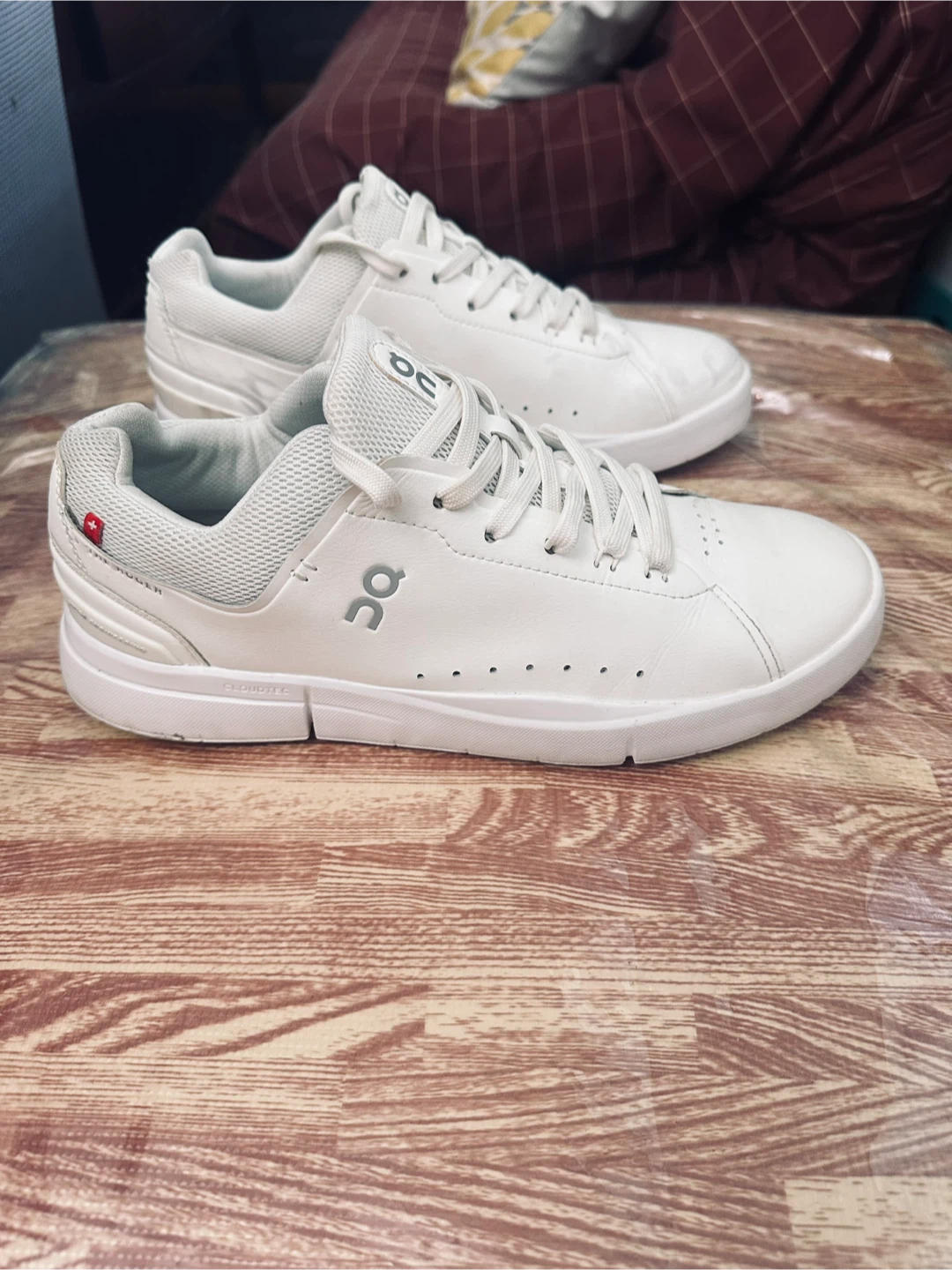 On The Roger Advantage White Sneakers - photo 4