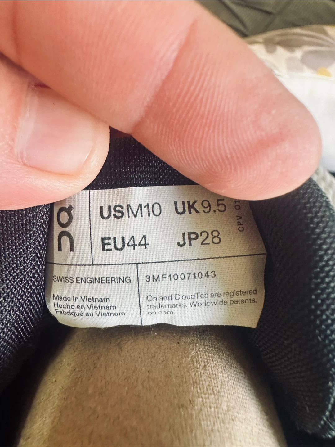 On Running Cloud Shoes - Black - Men's Size 10 - photo 3