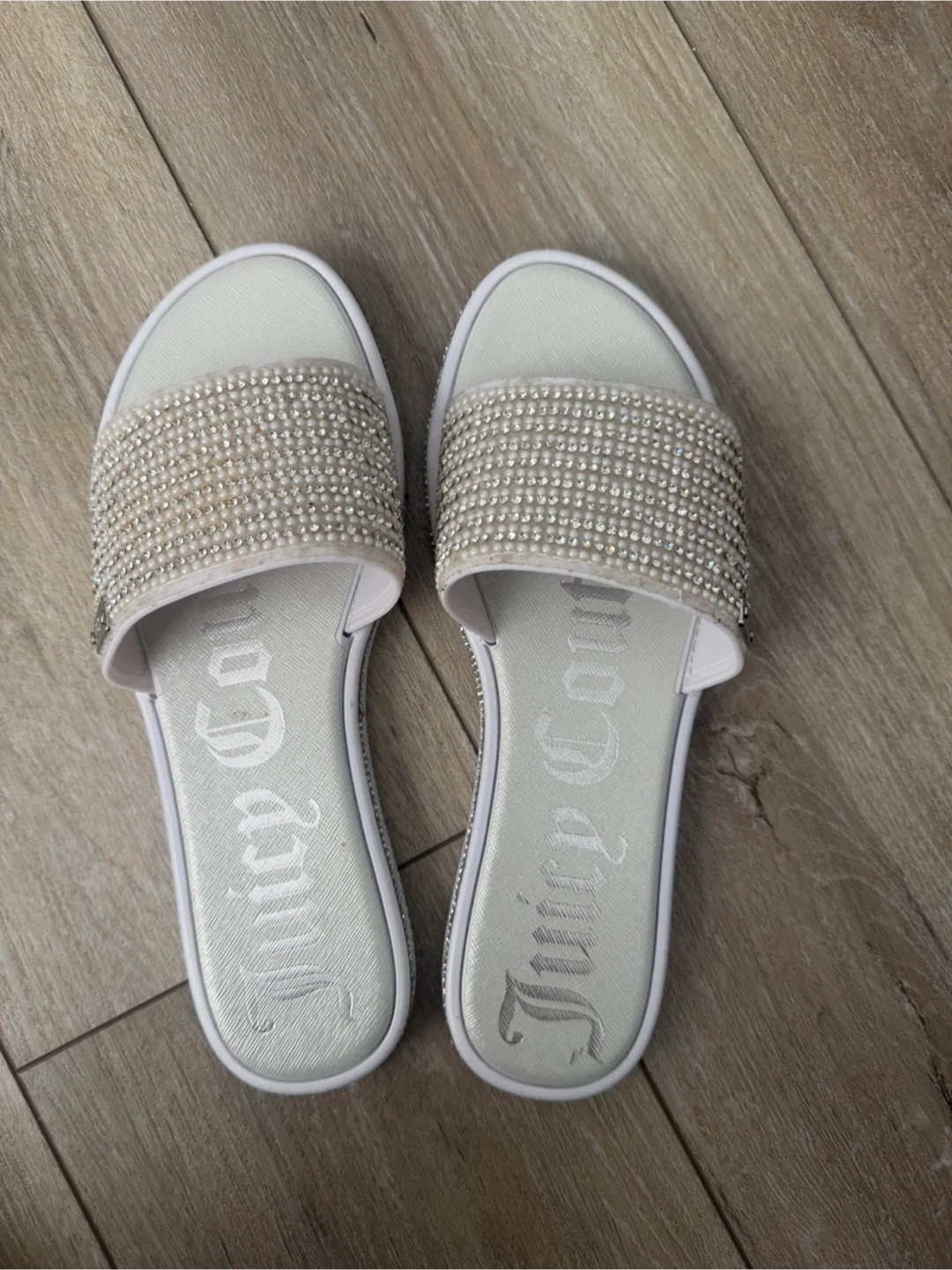 Juicy Couture JC-YRIE Rhinestone Slides Us9