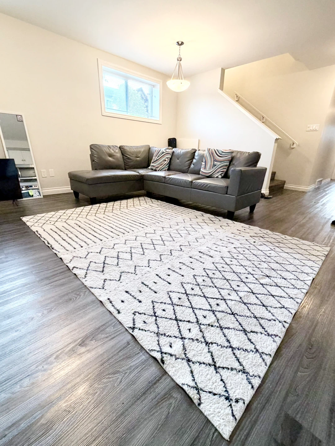 Cream and Black Geometric Area Rug - photo 2