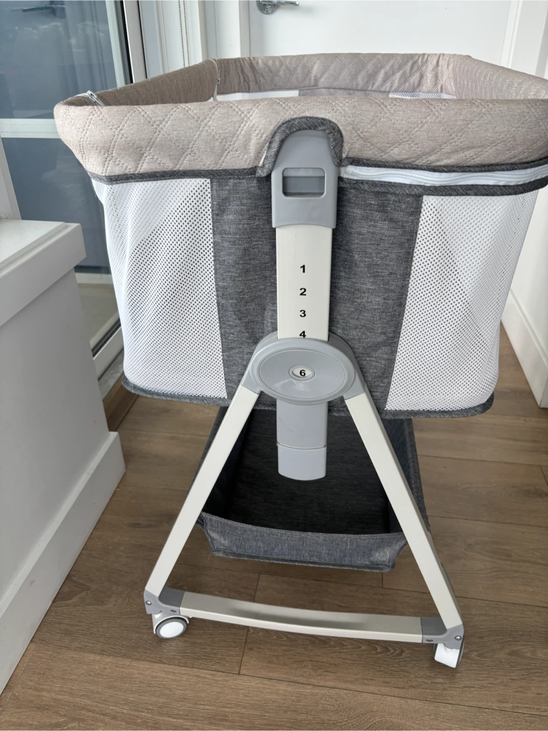 Portable Baby Bedside Bassinet - photo 2