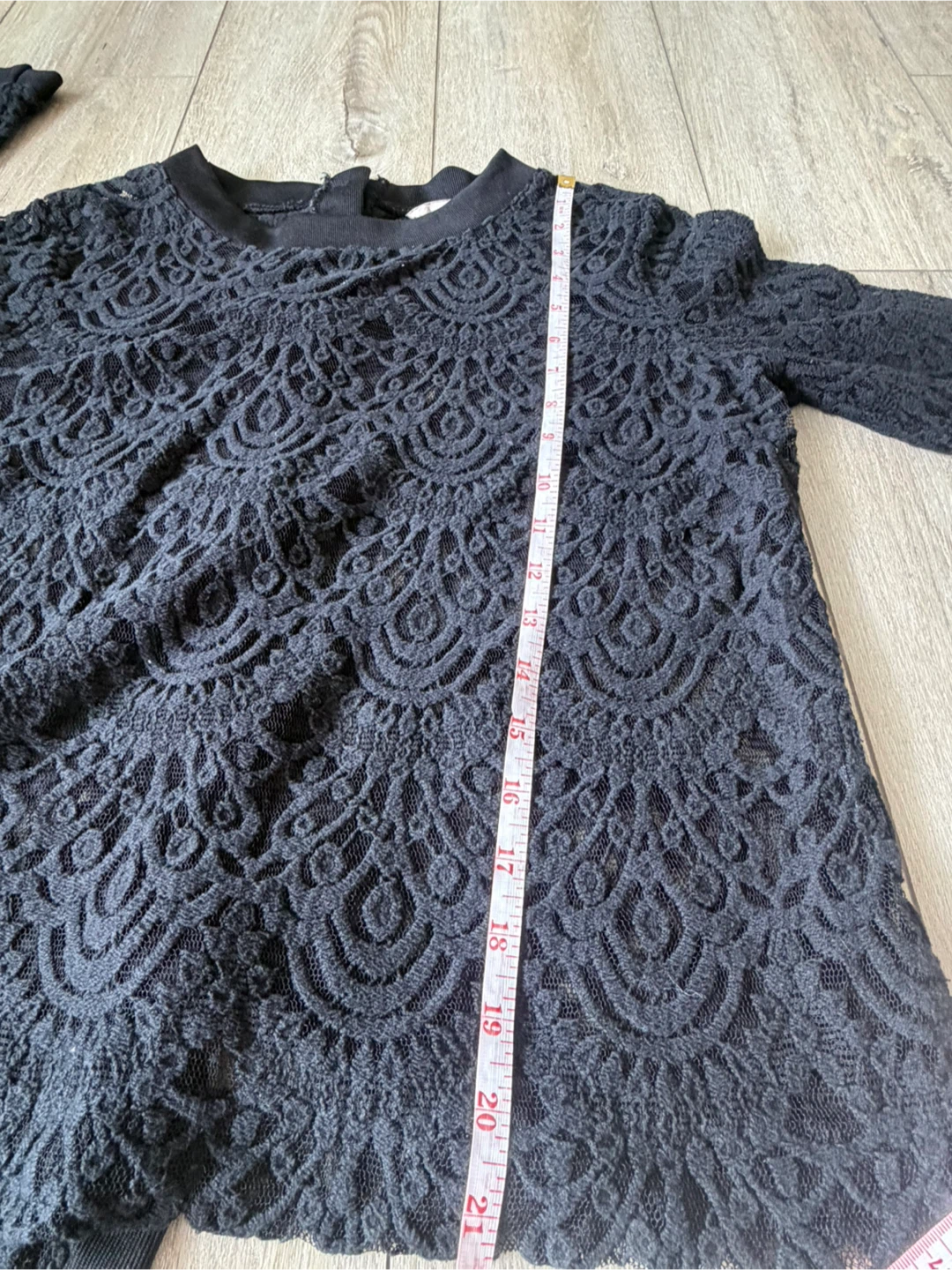 Banana Republic Black Lace Long Sleeve Top - photo 5
