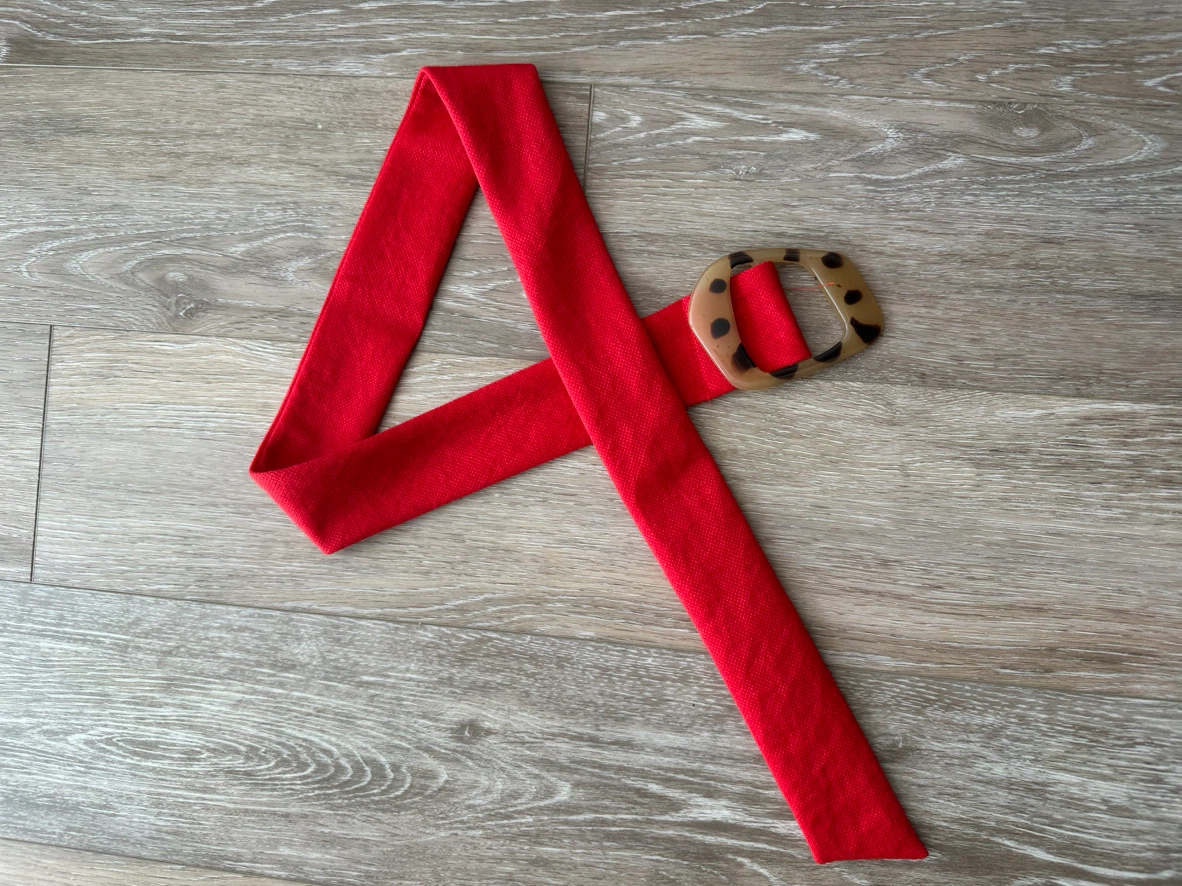 Red fabric Belt with Tortoiseshell Buckle