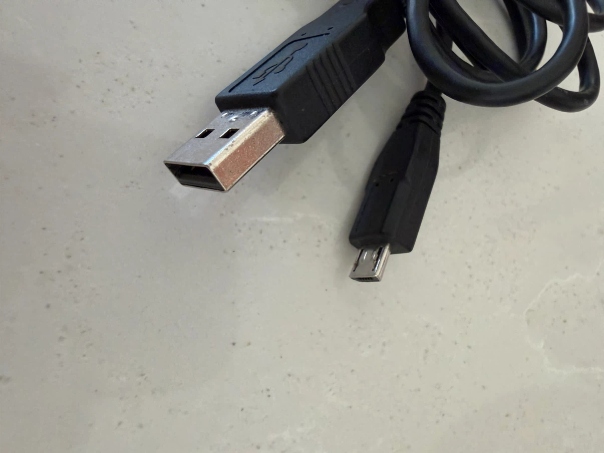 Black USB to Micro USB Cable - photo 2
