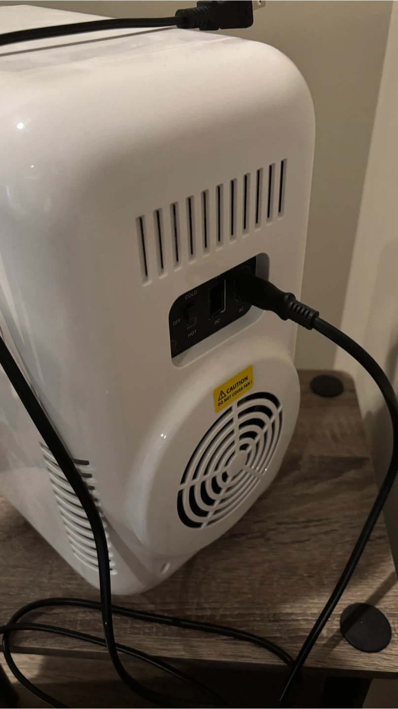 White 6L Portable Mini Fridge - photo 3