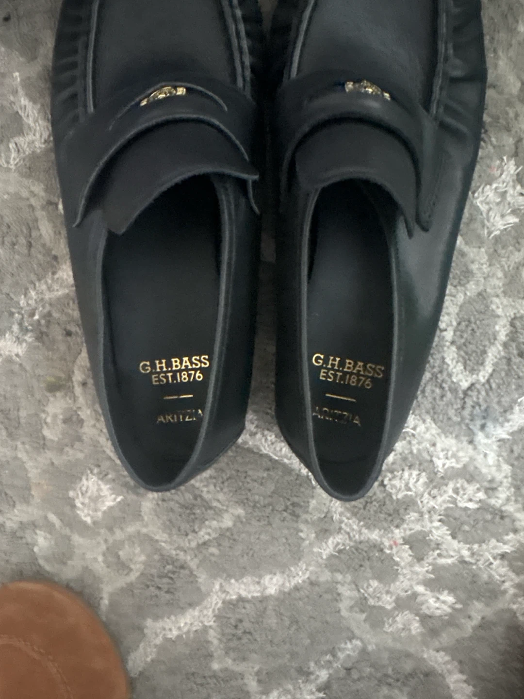 G.H. Bass x Aritzia Black Loafers - photo 2