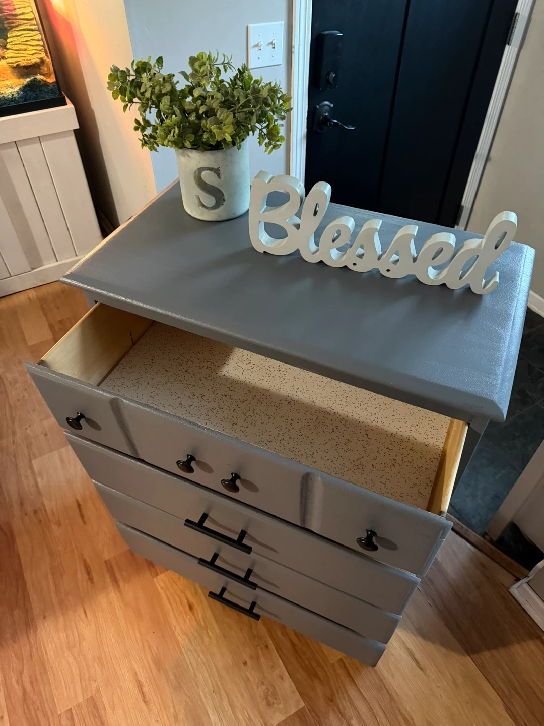 ✨🩶Beautiful solid dresser🩶✨ - photo 3
