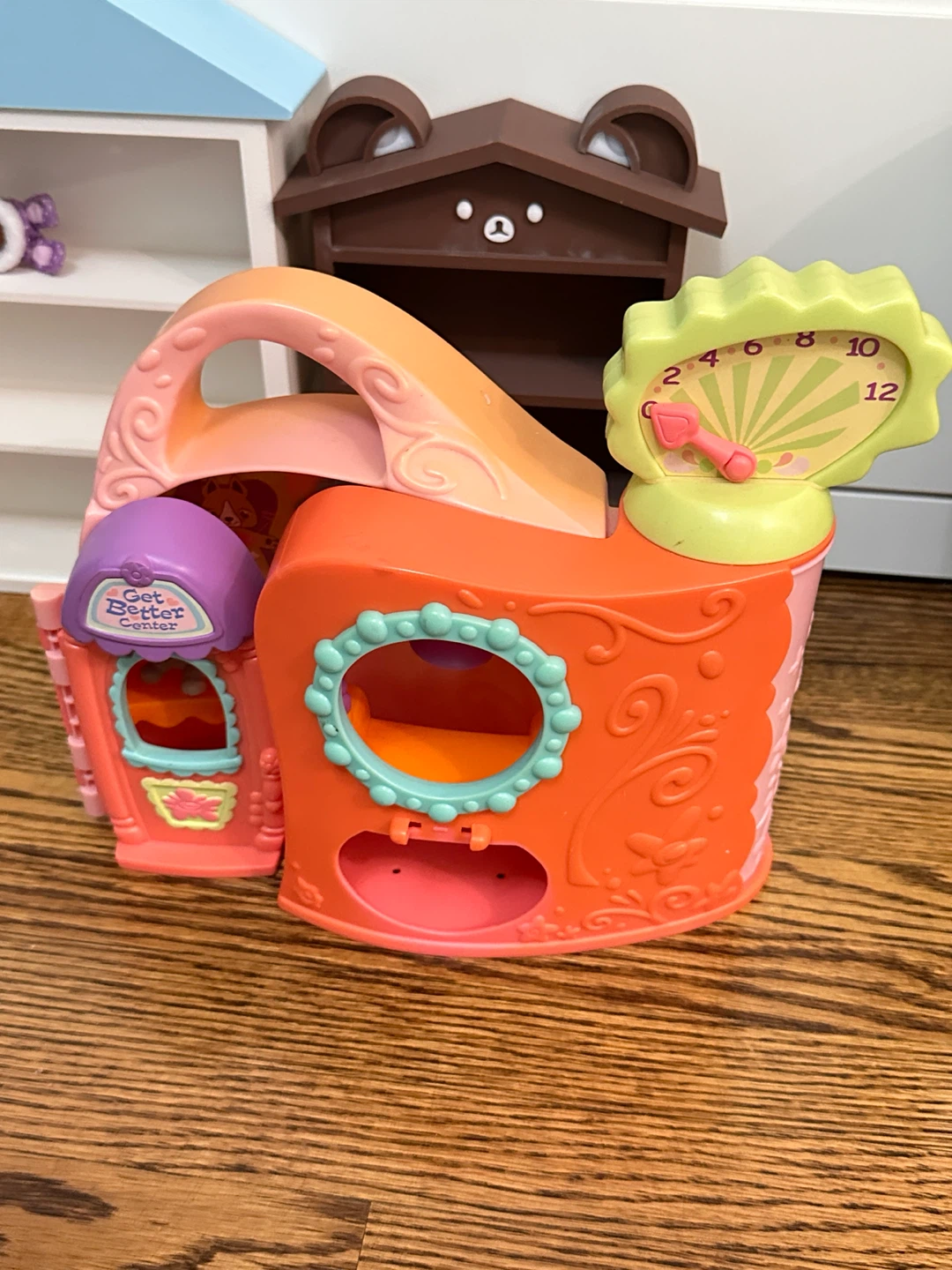 Littlest Pet Shop Get Better Center Playset - photo 2