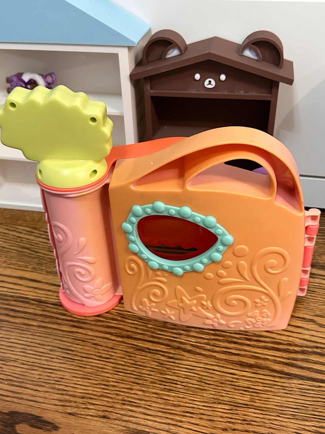 Littlest Pet Shop Get Better Center Playset - photo 3